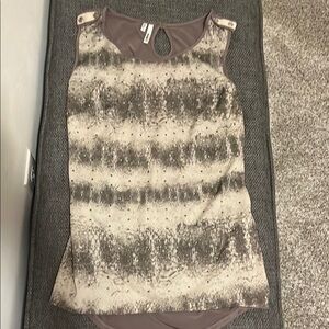 Sleeveless Patterned Top